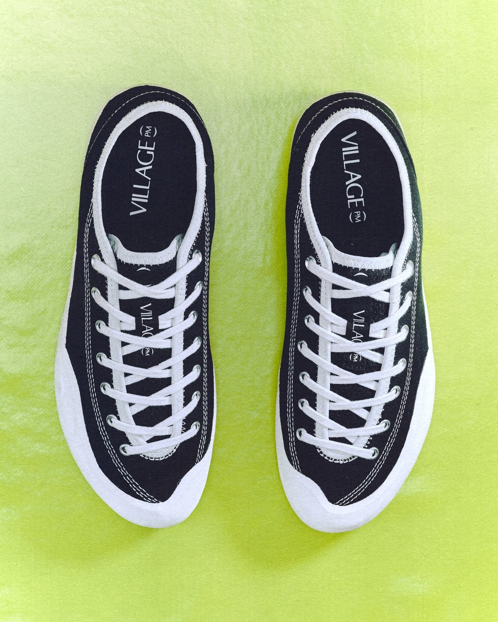 1.30PM Canvas Black/Whisper White - LIKELIHOOD