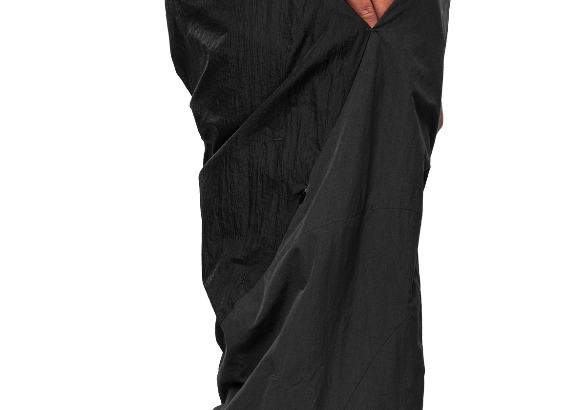 6.0 Trouser Center 'Black' - LIKELIHOOD