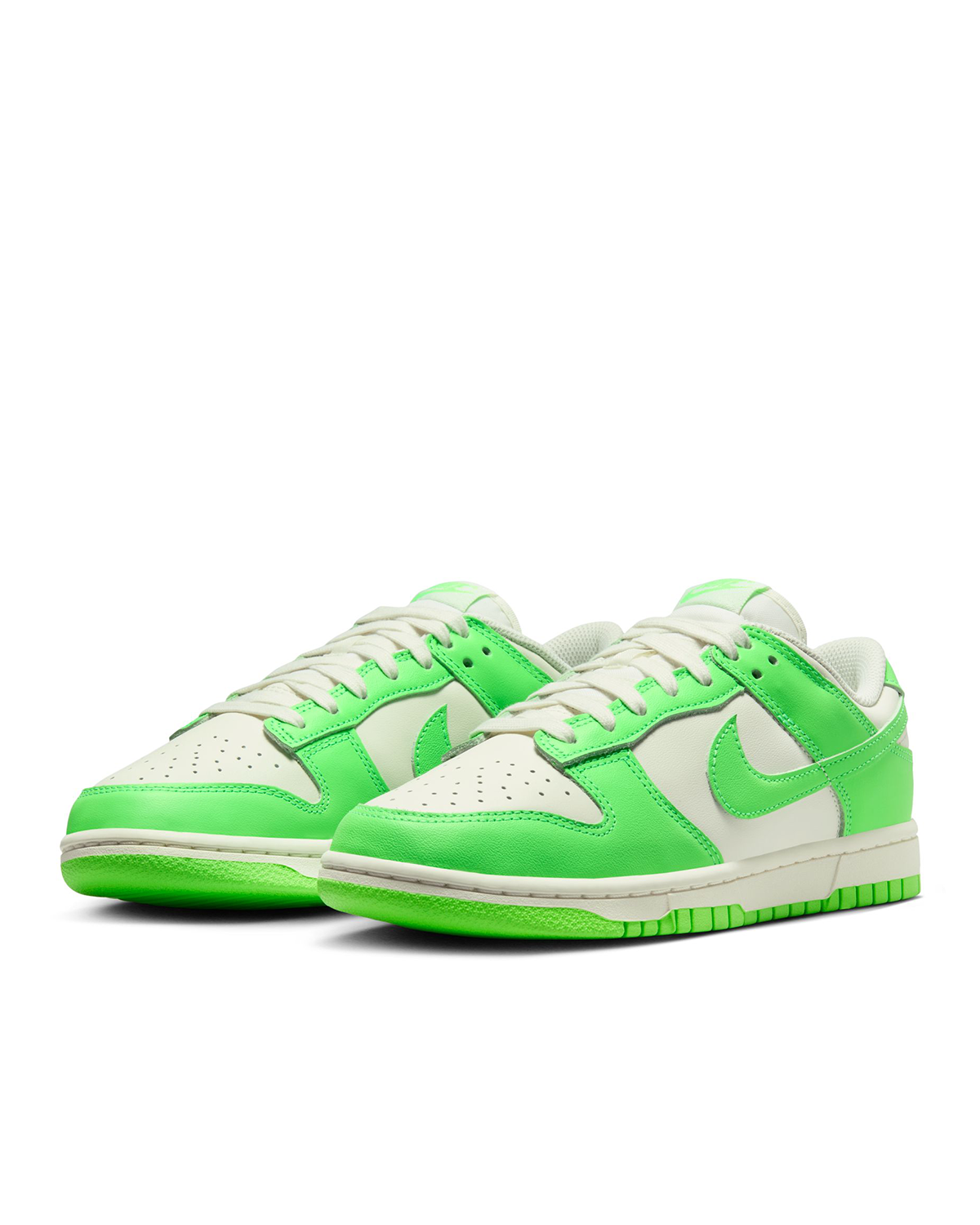 Dunk Low 'Green Strike' (Women's)