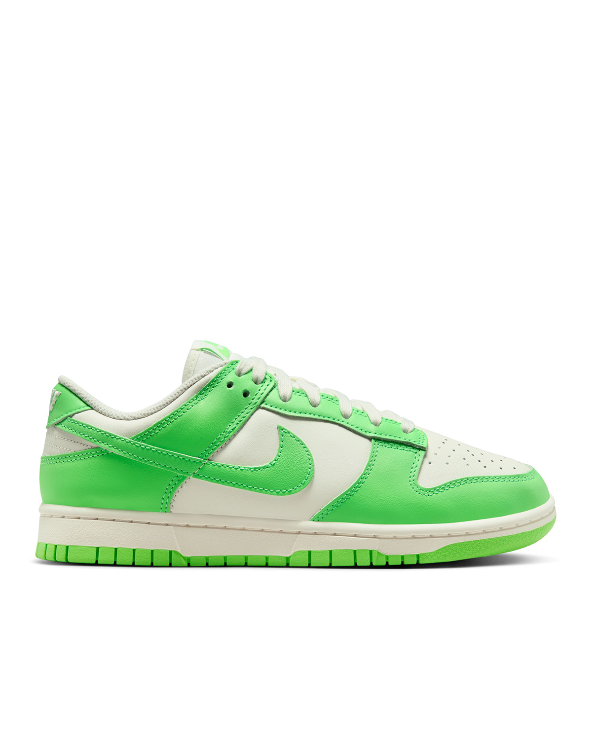 Dunk Low 'Green Strike' (Women's)