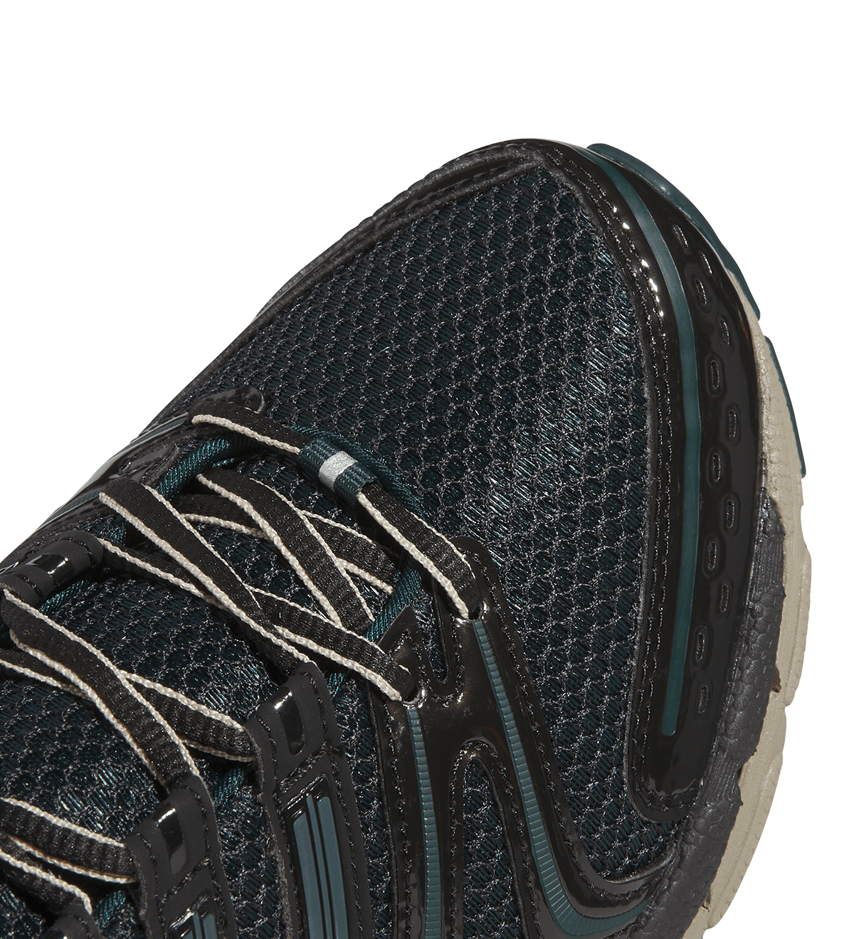 Adistar Control 5 Cloud White/Core Black - LIKELIHOOD