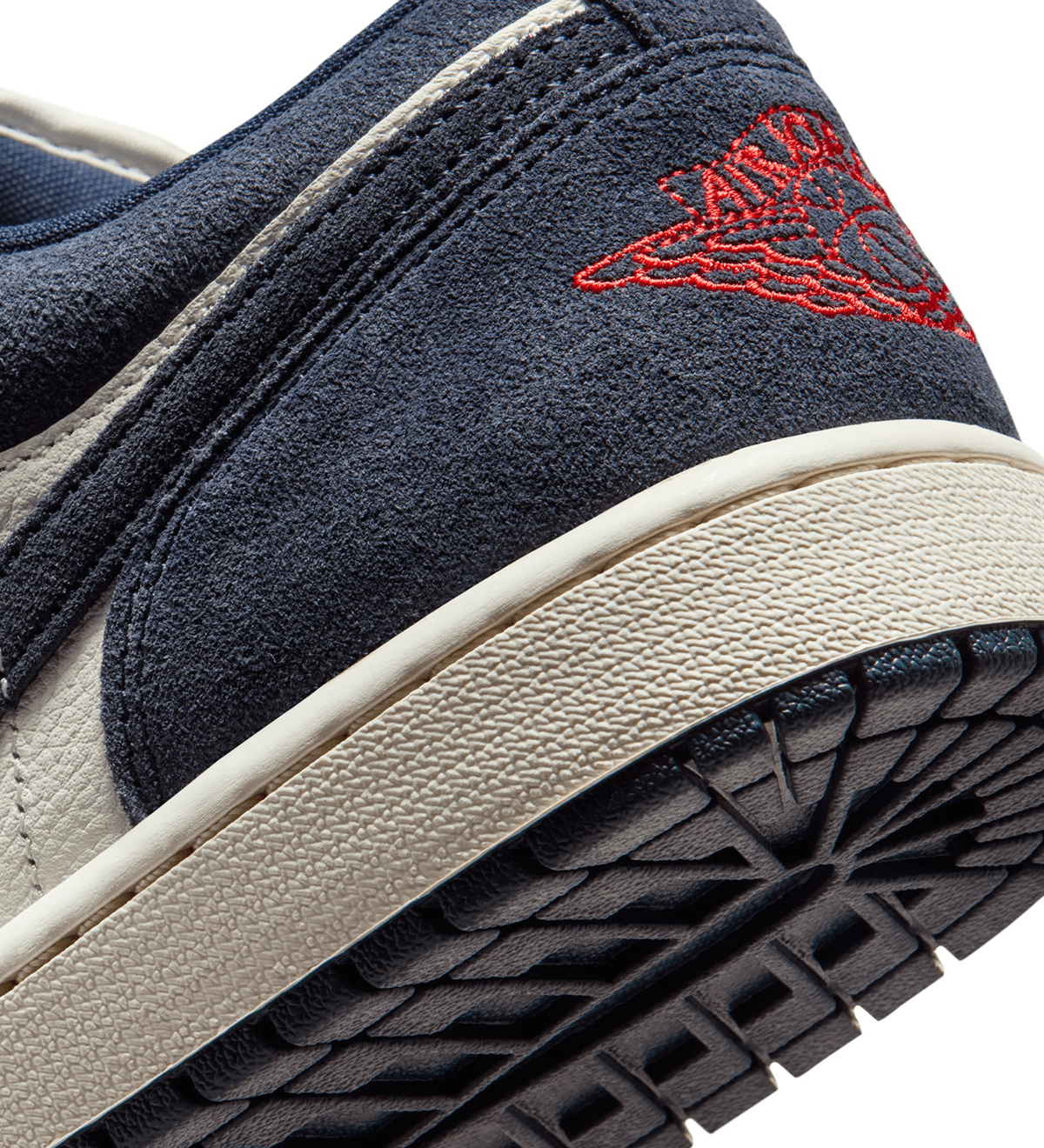 Air Jordan 1 Low SE Obisidian/University Gold - LIKELIHOOD