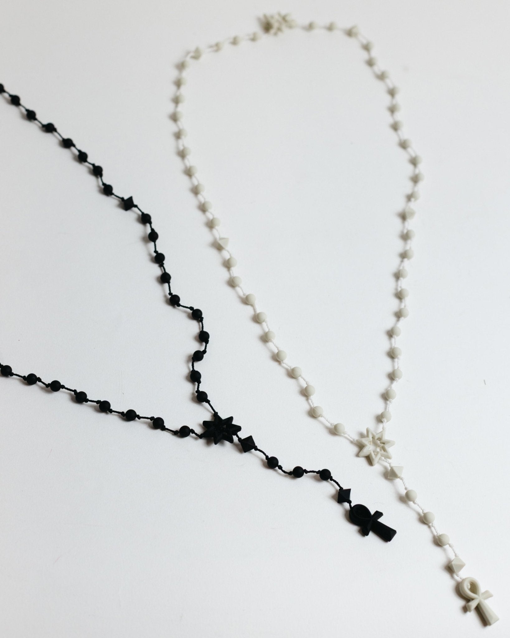 Akhara Necklace Milk - LIKELIHOOD