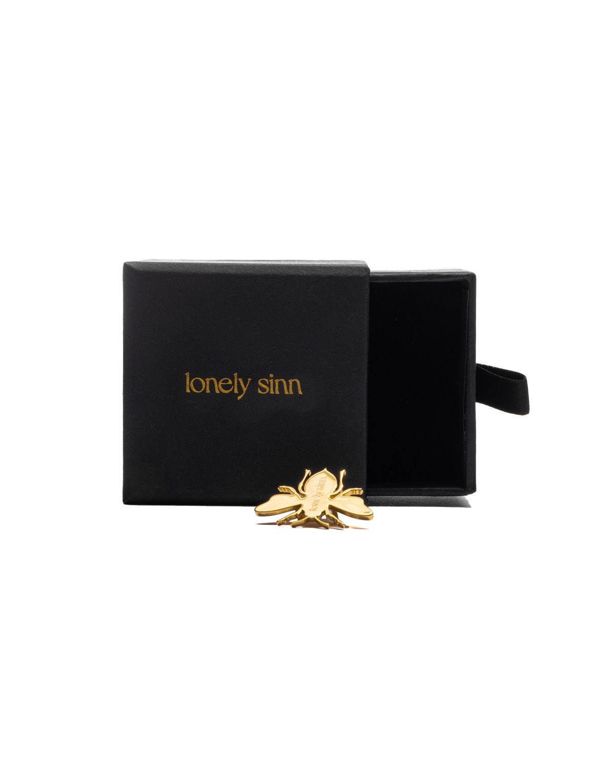 Bee Shoe Pendant Gold - LIKELIHOOD