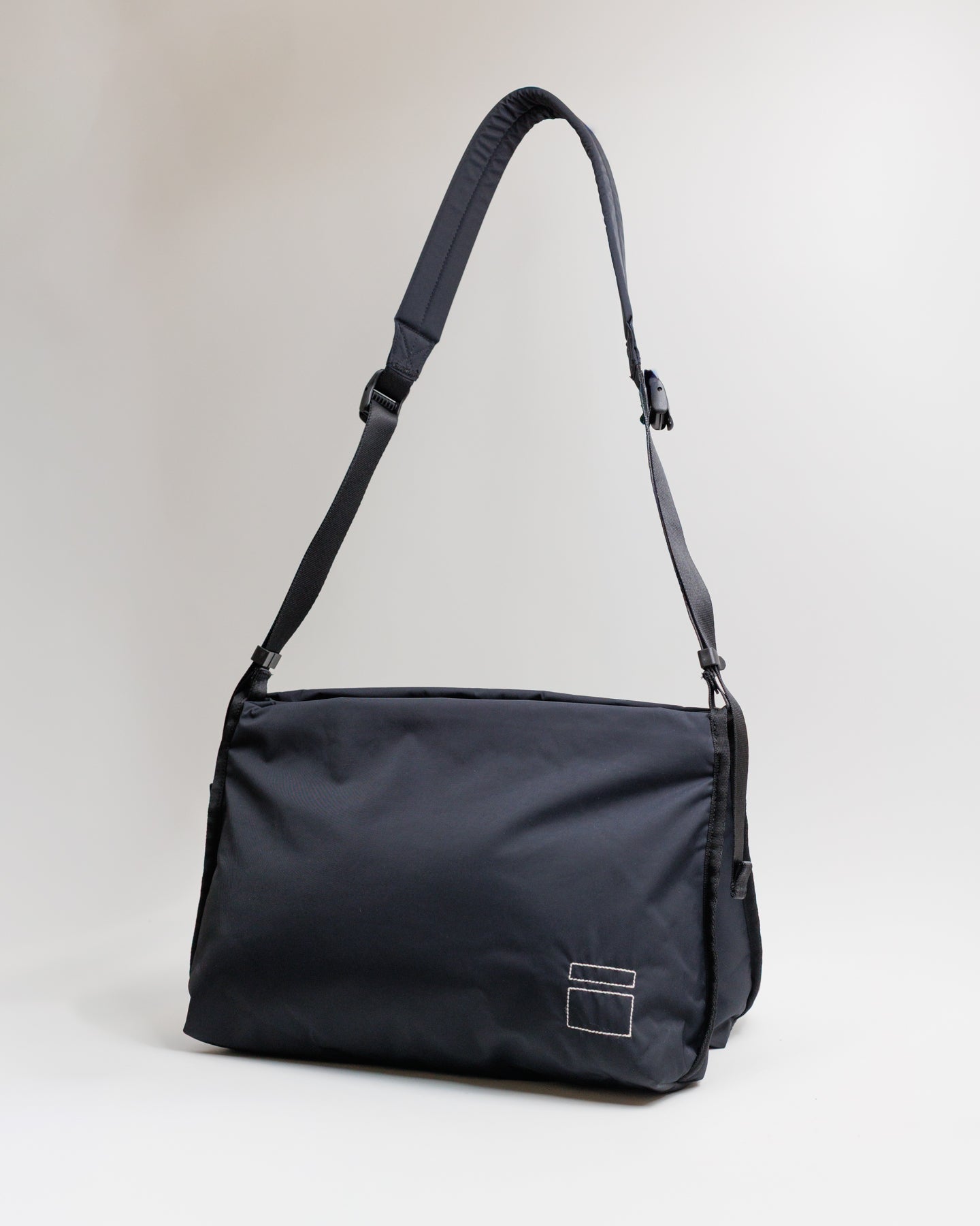 Bellows Bag M Black - LIKELIHOOD