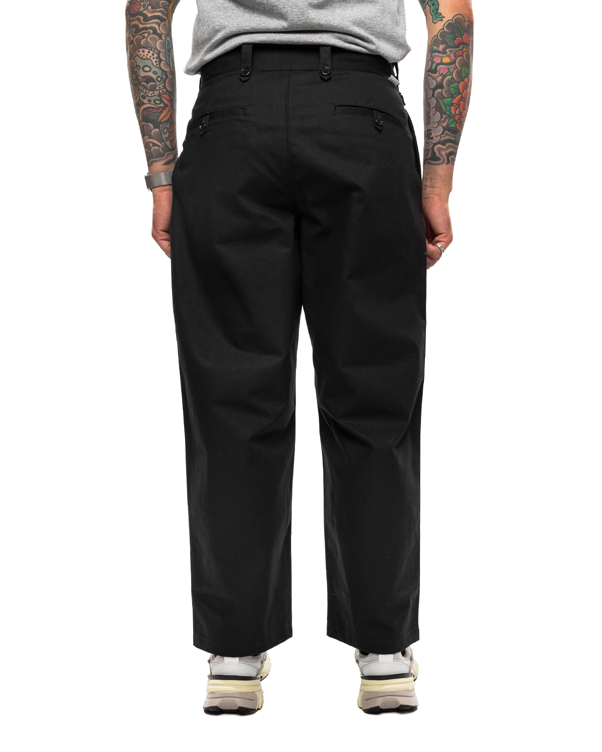 Lez / Gluca / Trousers / Cotton. CNVS. Black