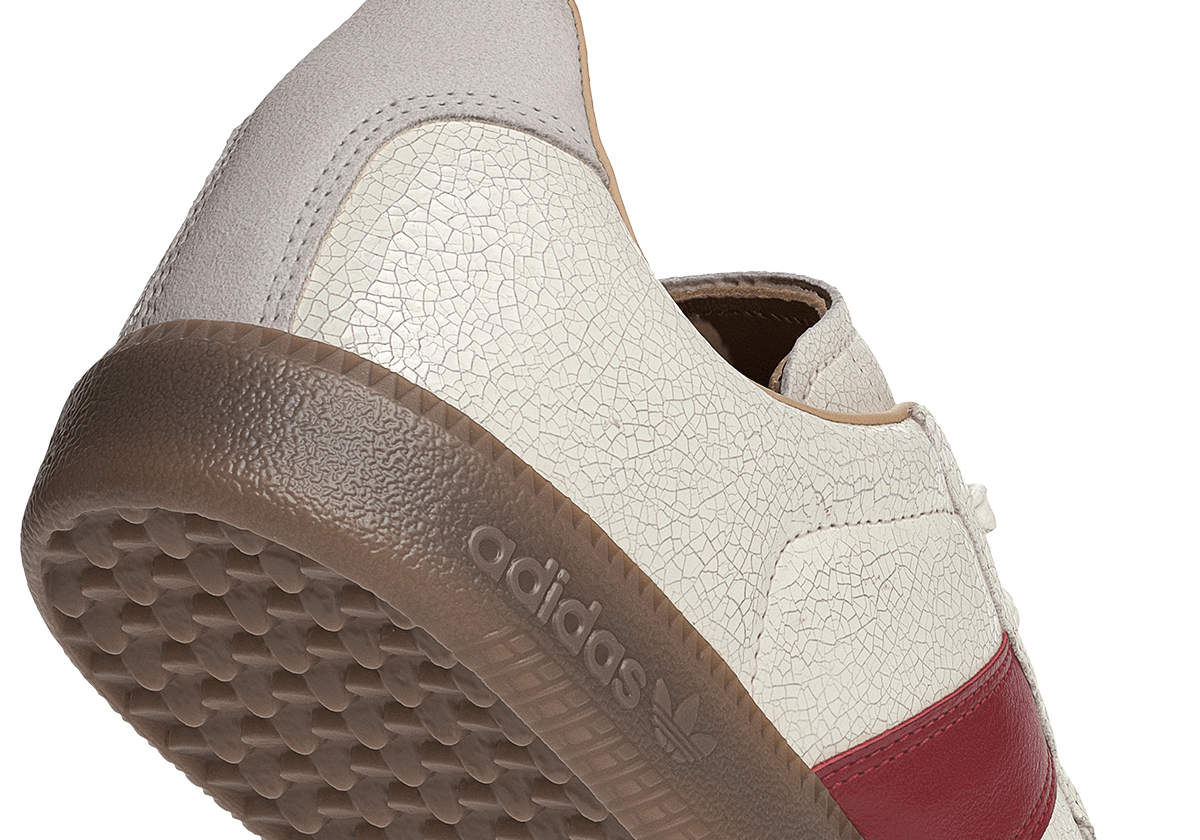 BW Army Core White/Team Victory Red/Gum - LIKELIHOOD