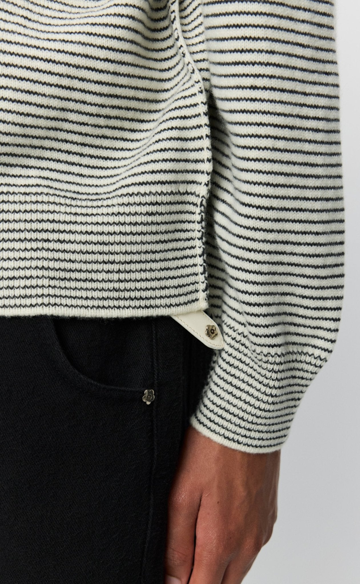 Charming Sweater Marina Stripe - LIKELIHOOD
