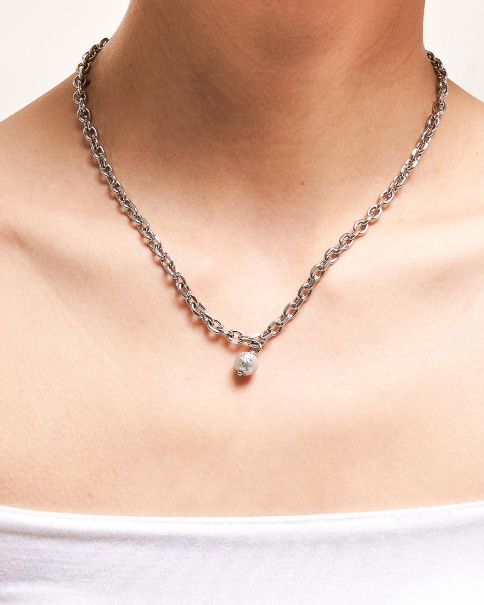 Drop Of Light Necklace Gray - LIKELIHOOD