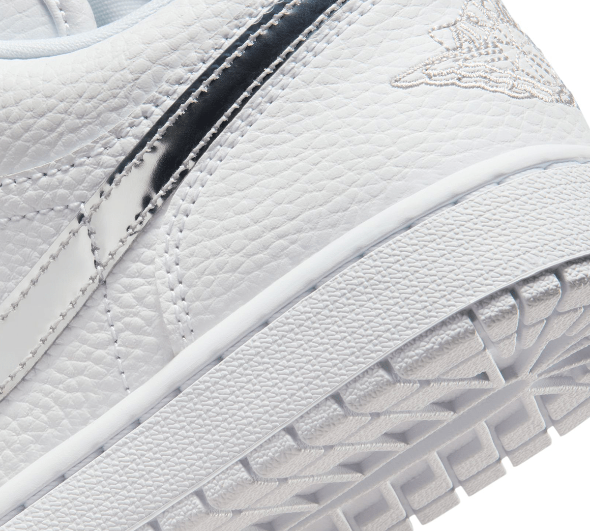 Jordan 1 Low SE White/Metalllic Silver (Women's) - LIKELIHOOD