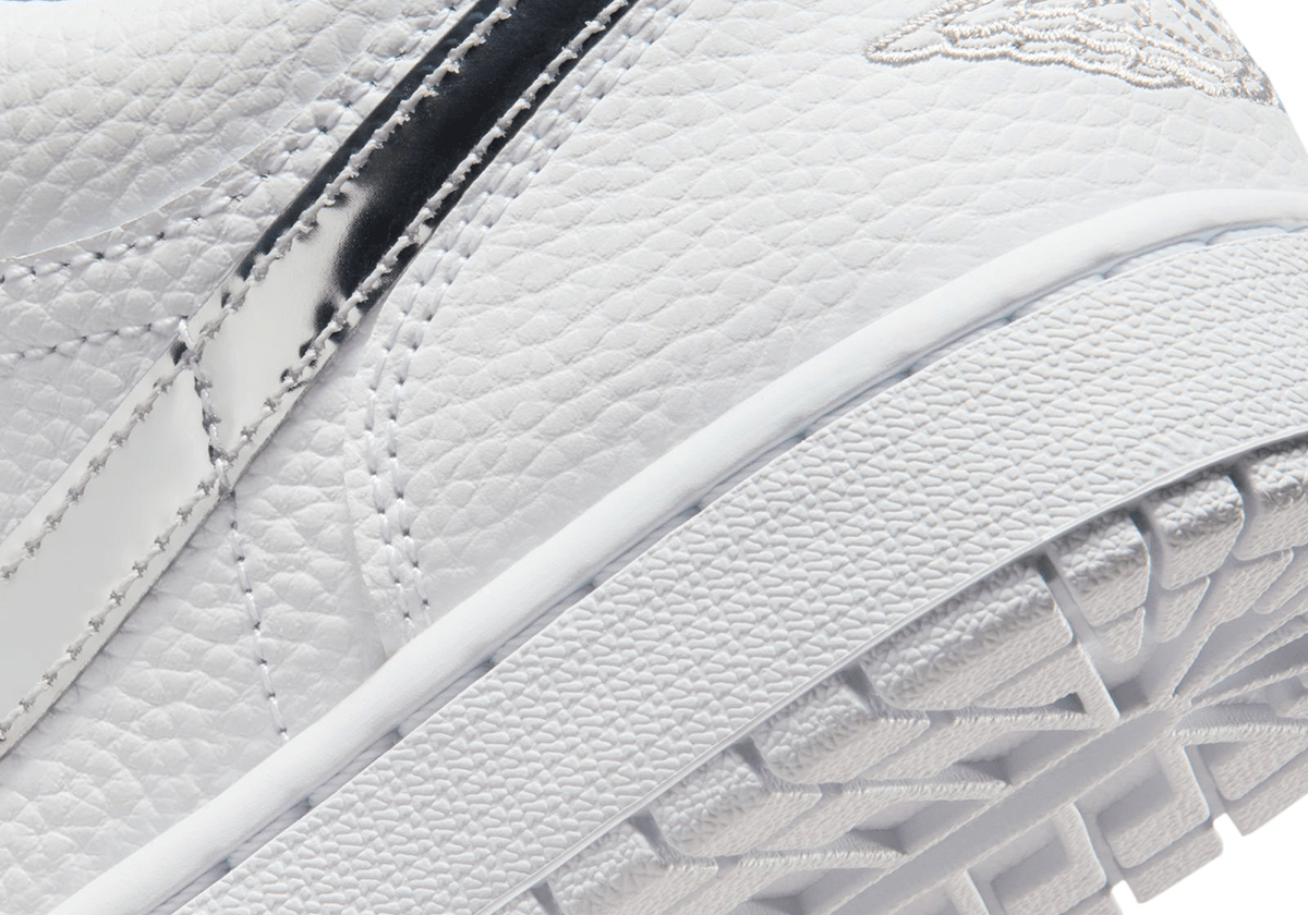 Jordan 1 Low SE White/Metalllic Silver (Women's) - LIKELIHOOD
