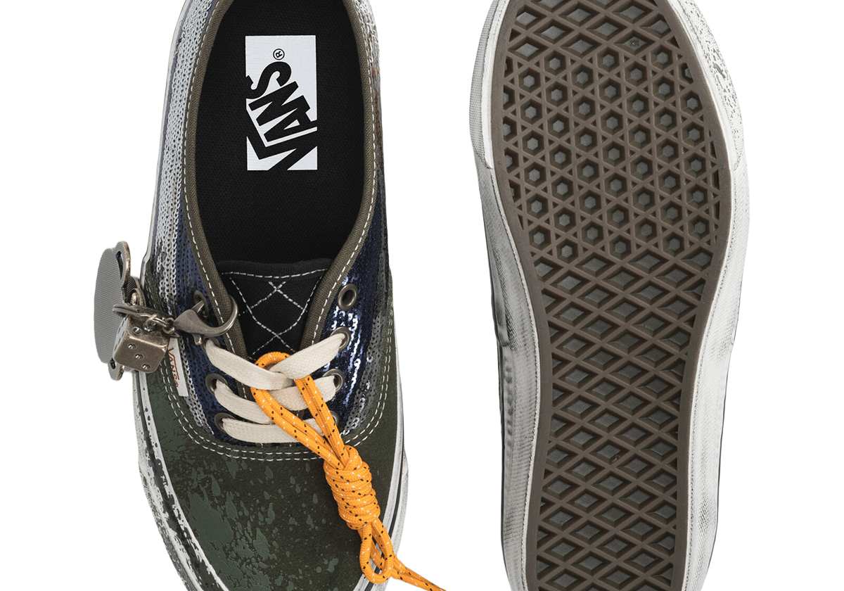 LX Authentic 44 Charms Green/Blue - LIKELIHOOD