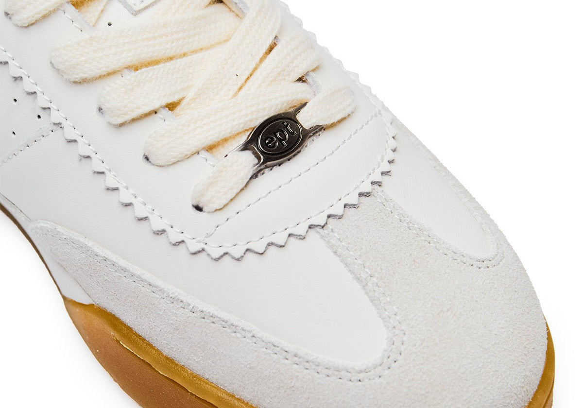 Santos Black/Dark Gum - LIKELIHOOD