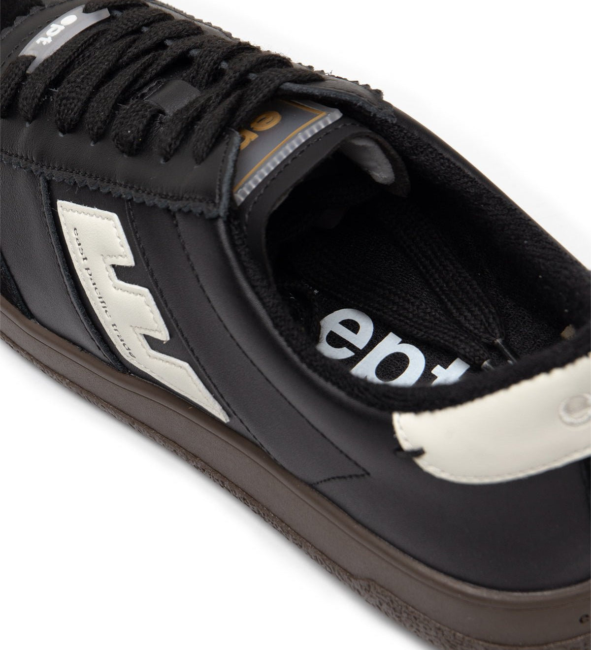 Santos Black/Dark Gum - LIKELIHOOD
