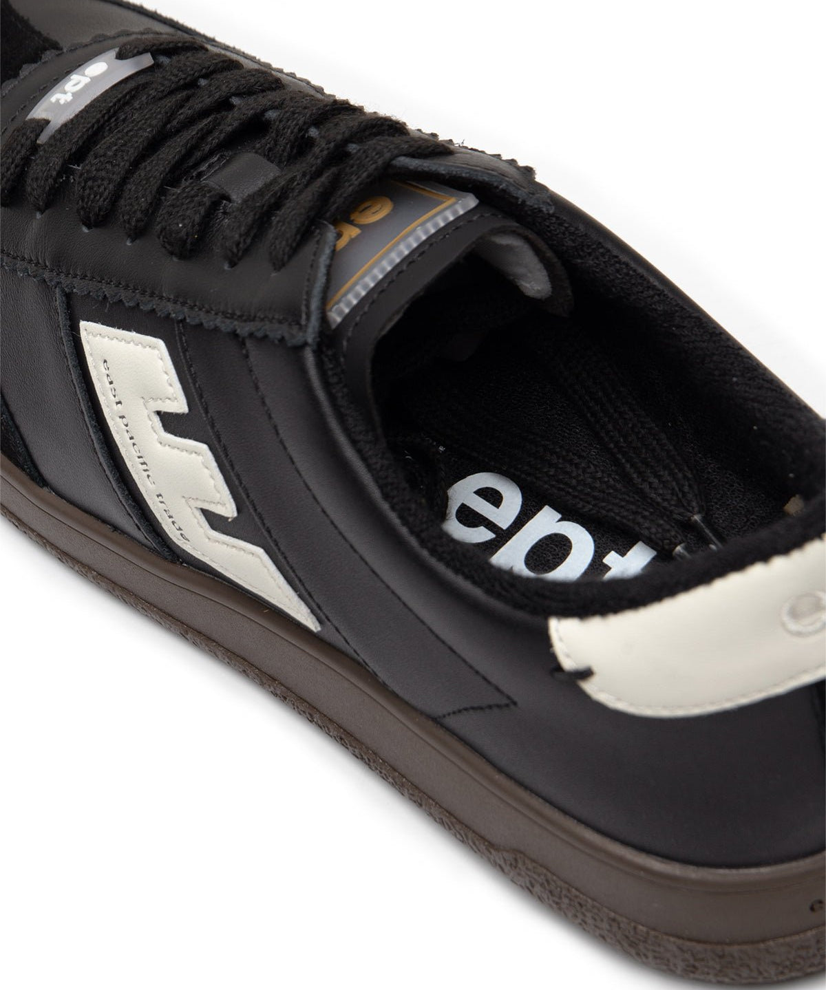 Santos Black/Dark Gum - LIKELIHOOD