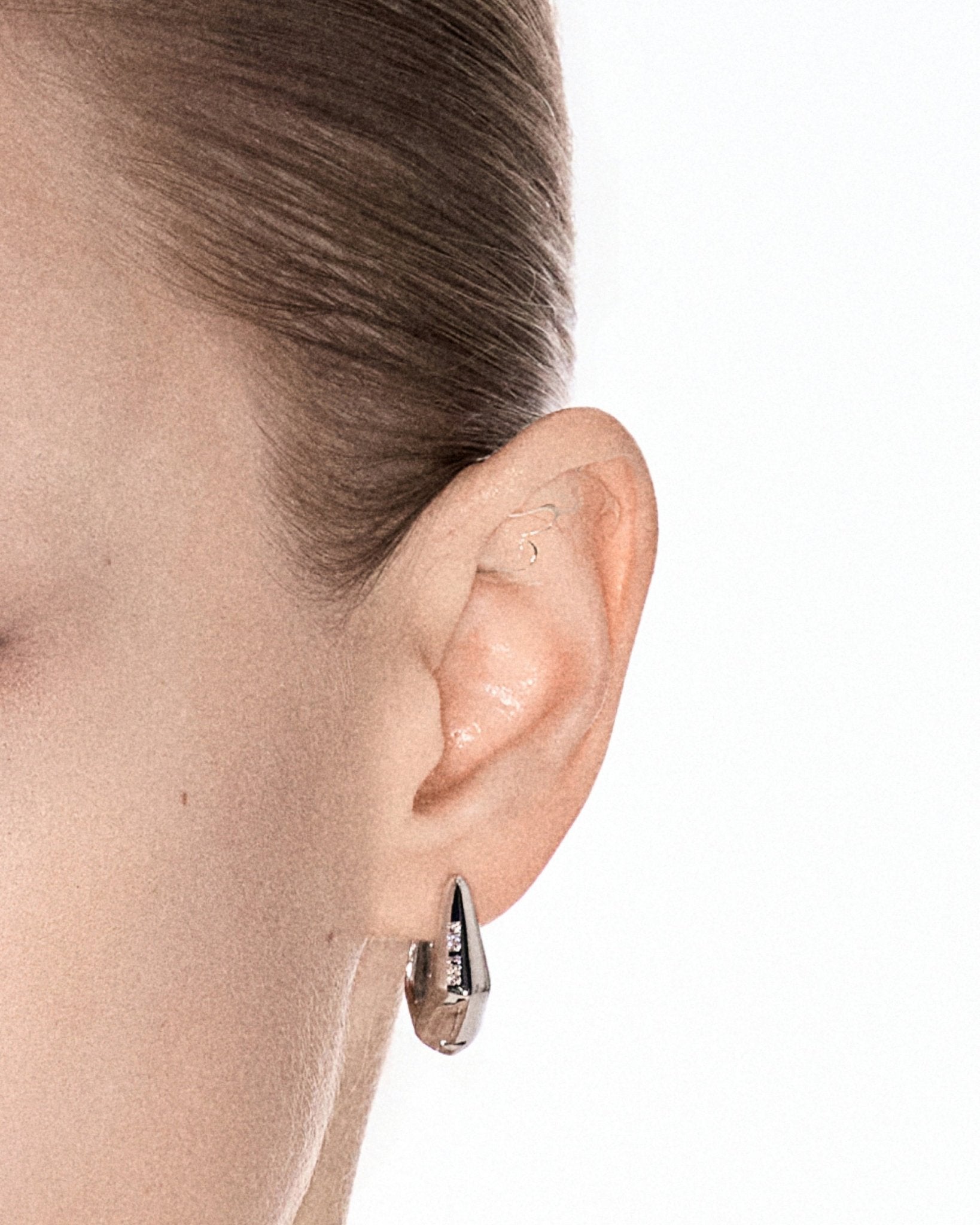 Spinous Point Earrings Silver - LIKELIHOOD