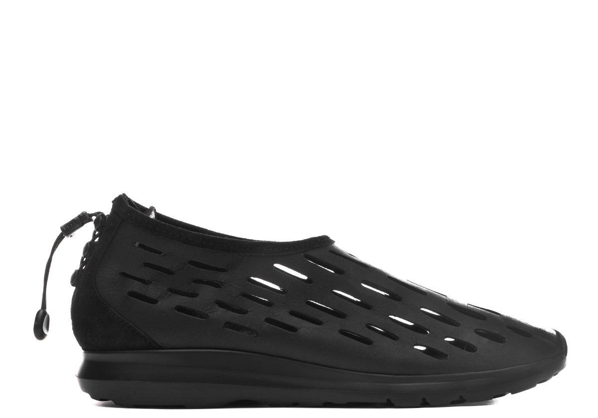 Strainer Black Leather - LIKELIHOOD