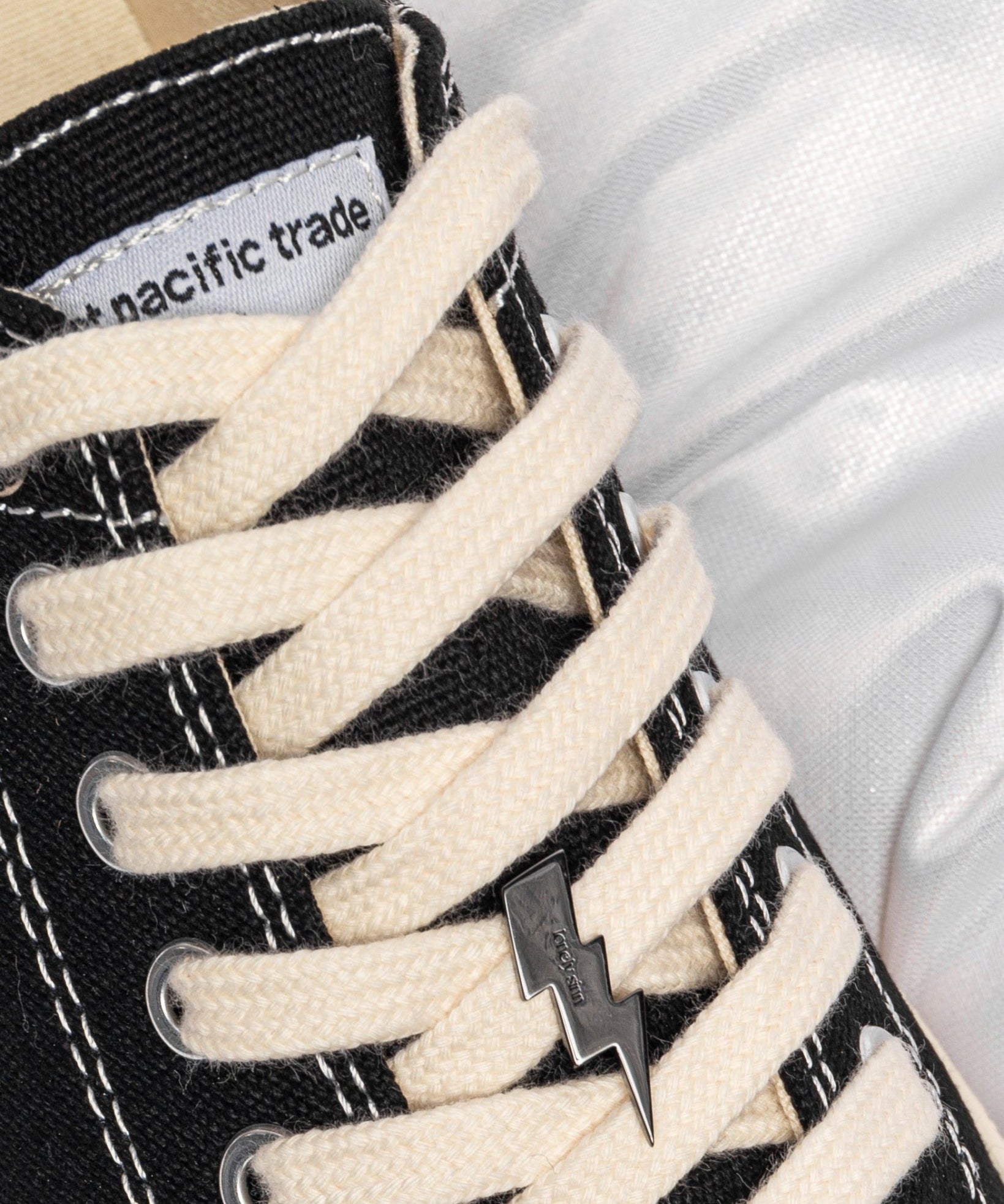 Thunderbolt Shoe Pendant Black - LIKELIHOOD
