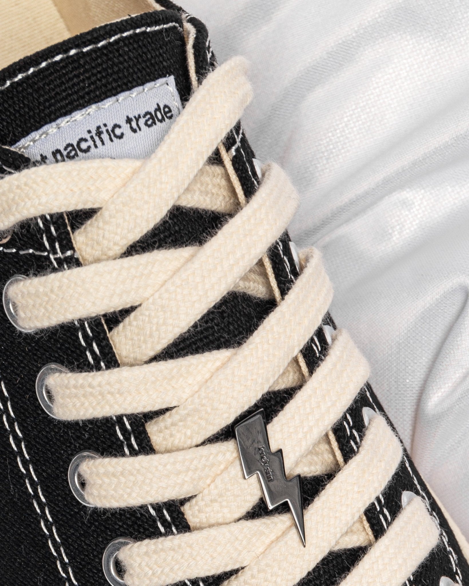 Thunderbolt Shoe Pendant Black - LIKELIHOOD