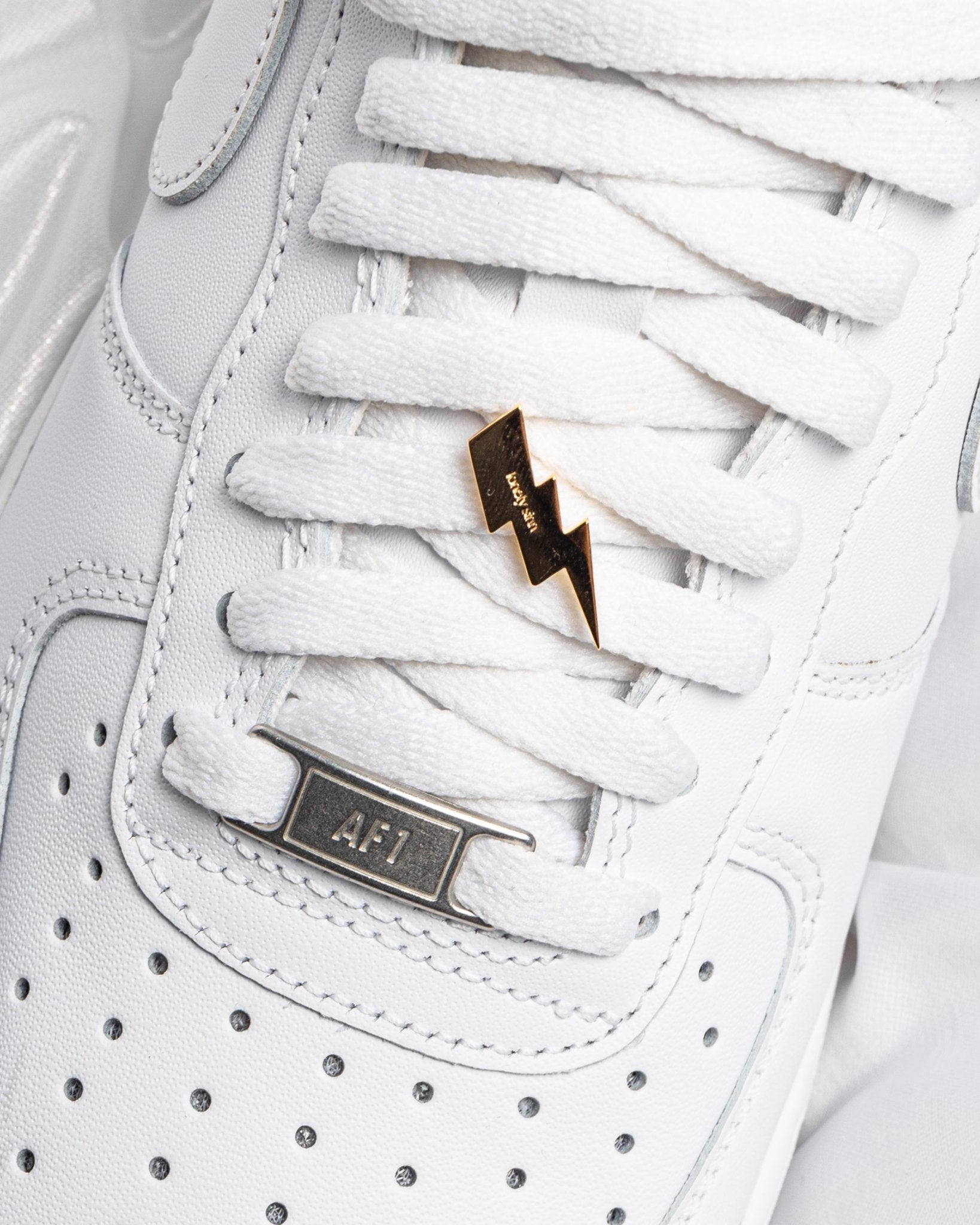 Thunderbolt Shoe Pendant Gold - LIKELIHOOD