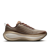 Vomero Plus QS Off Noir/Pecan - LIKELIHOOD