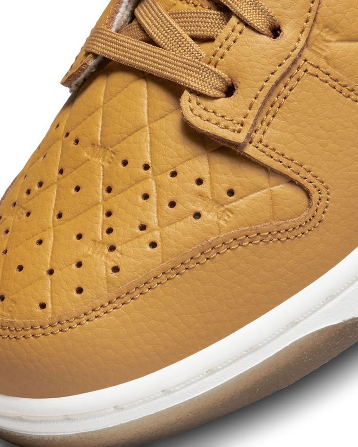 Wmns Dunk Low Wheat/Sail/Black