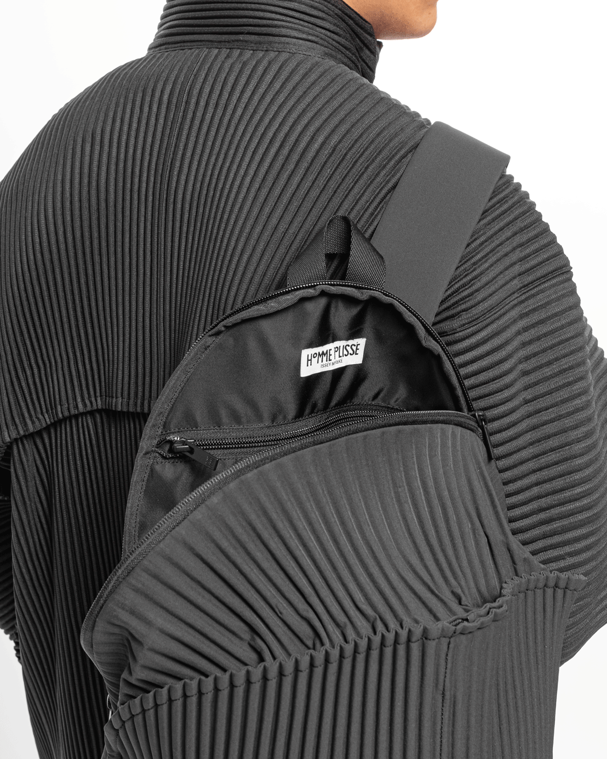 Arc Bag Black (no.15) - LIKELIHOOD
