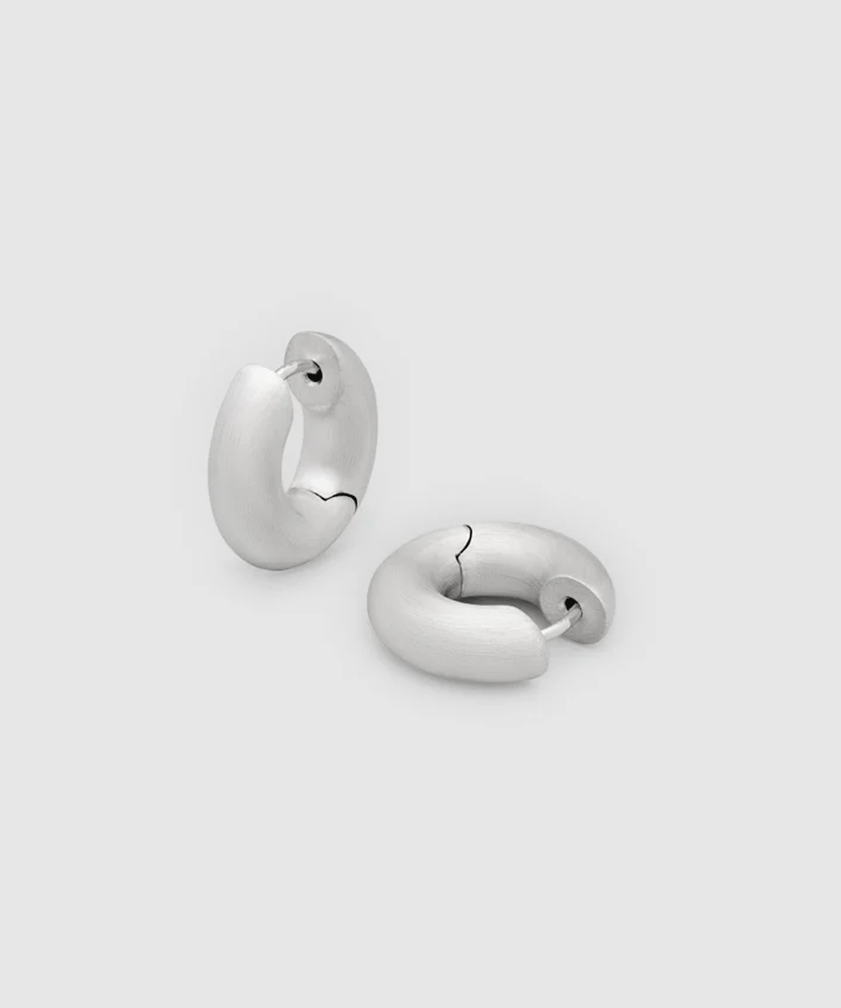 Chunky Hoops Satin Small Silver - LIKELIHOOD