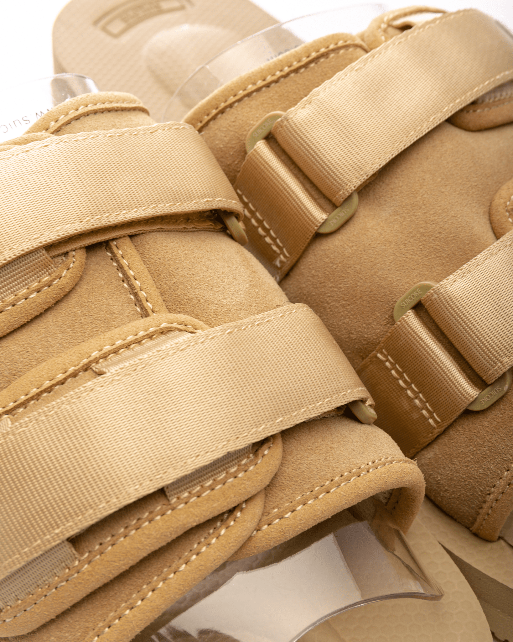 Moto - Vs Beige - LIKELIHOOD